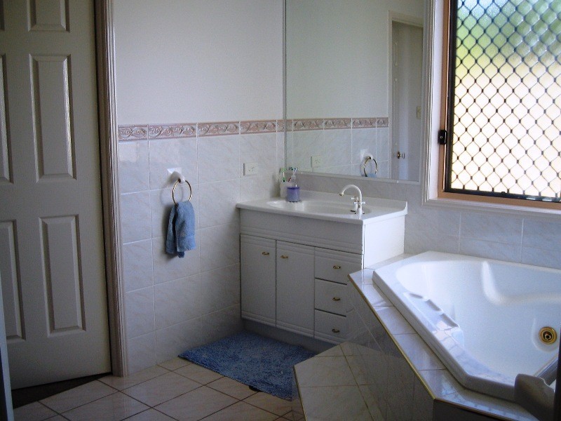 146 Monterey Keys Drive, Monterey Keys QLD 4212