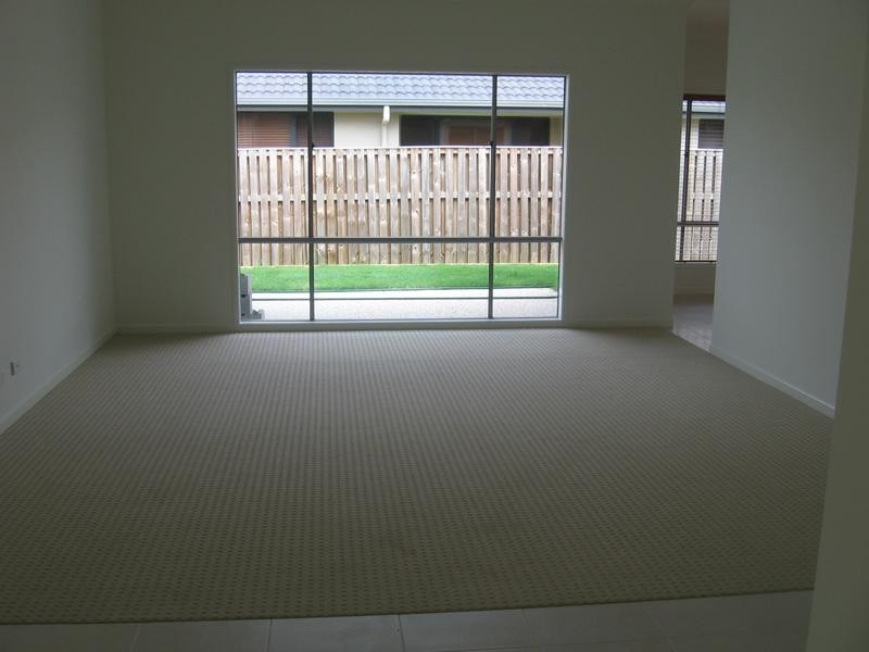 12 Ontario Court, Oxenford QLD 4210