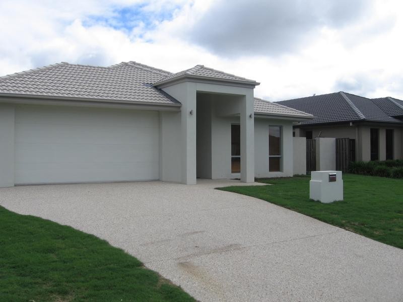 12 Ontario Court, Oxenford QLD 4210