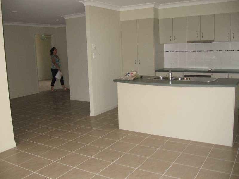 2/2 Lacy Lane, Upper Coomera QLD 4209