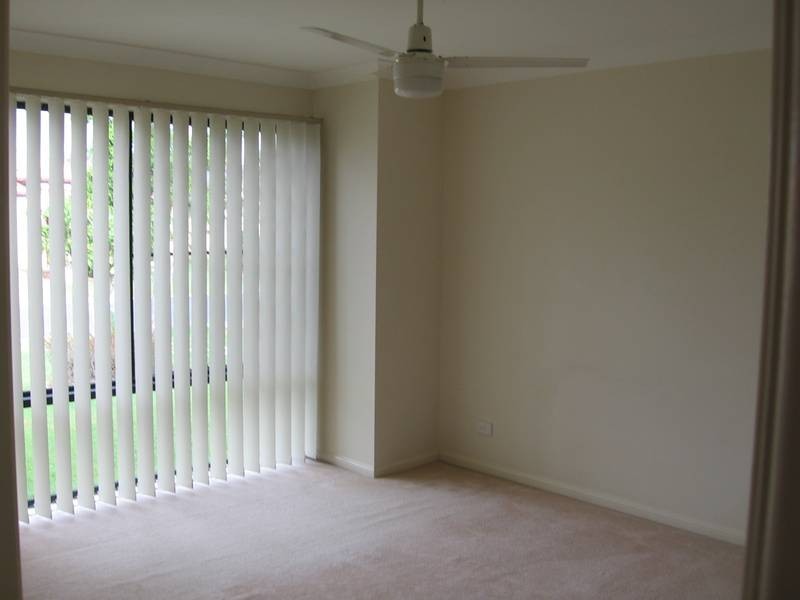 35 Serafina Drive, Helensvale QLD 4212