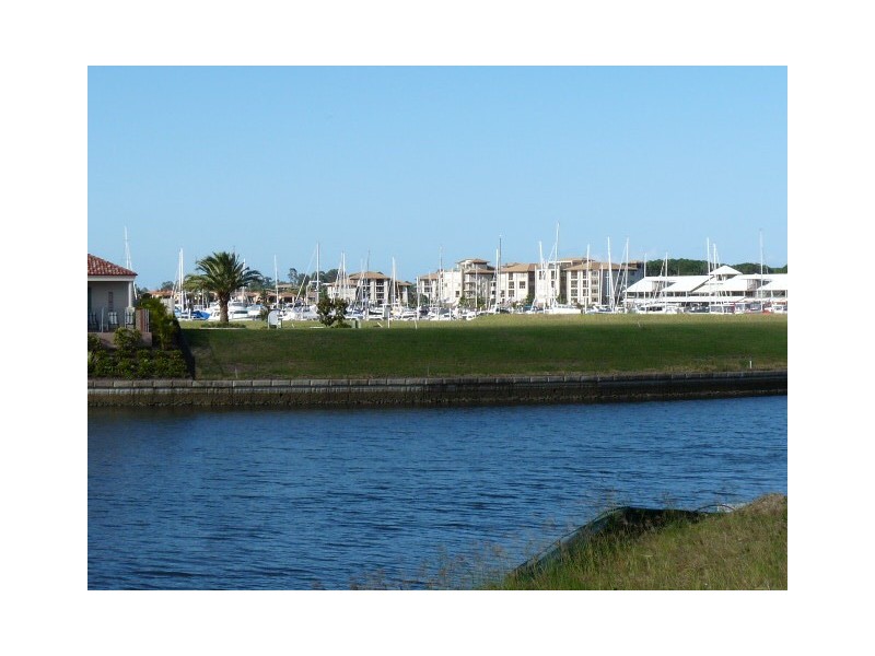 2234 Glengallon Way, Hope Island QLD 4212