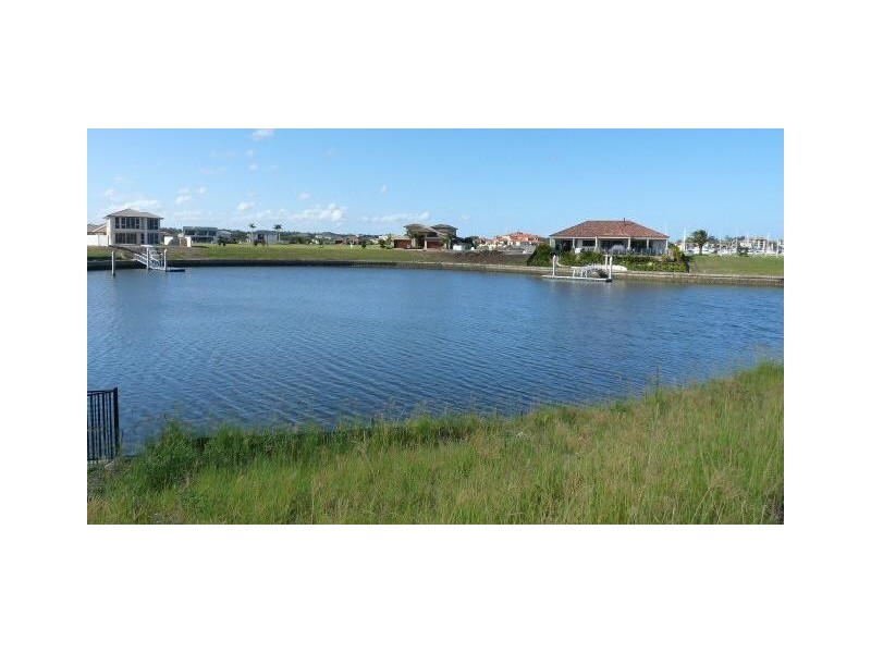 2234 Glengallon Way, Hope Island QLD 4212