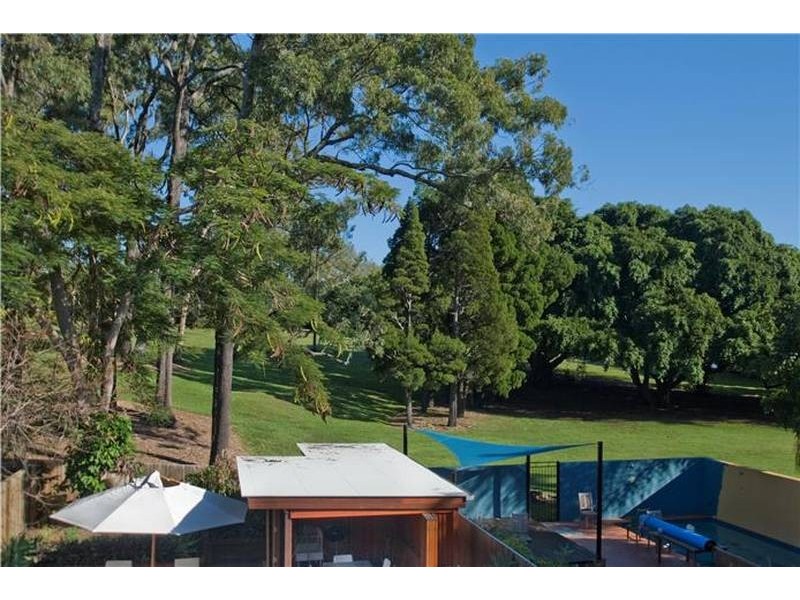 14 Eskgrove Street, East Brisbane QLD 4169
