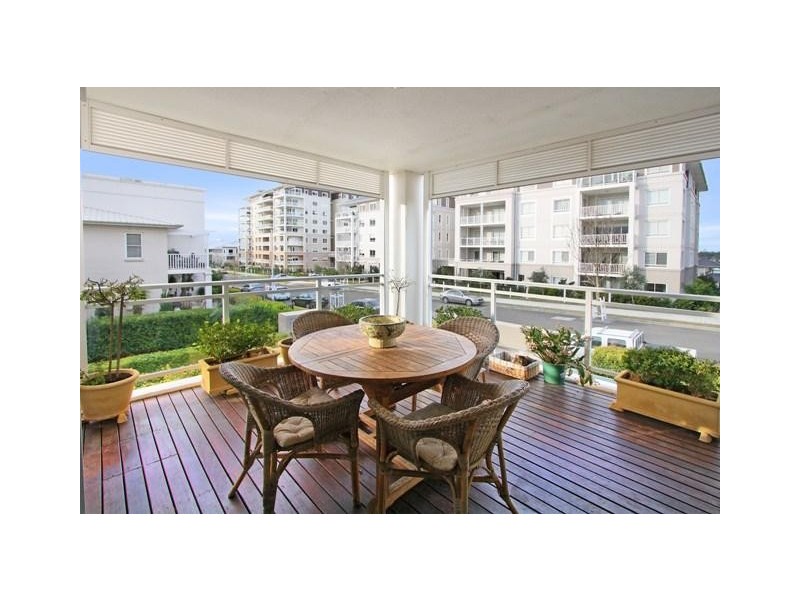 Unit 16 2 Juniper Drive, Breakfast Point NSW 2137