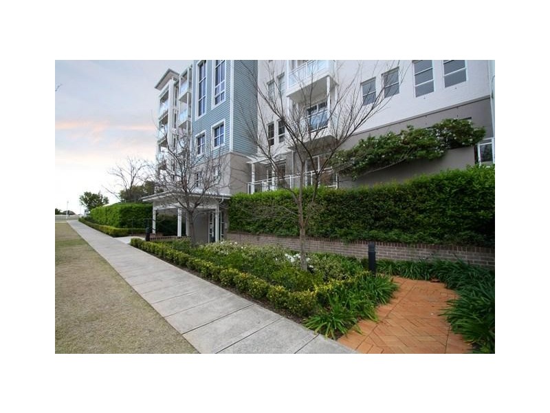 Unit 16 2 Juniper Drive, Breakfast Point NSW 2137
