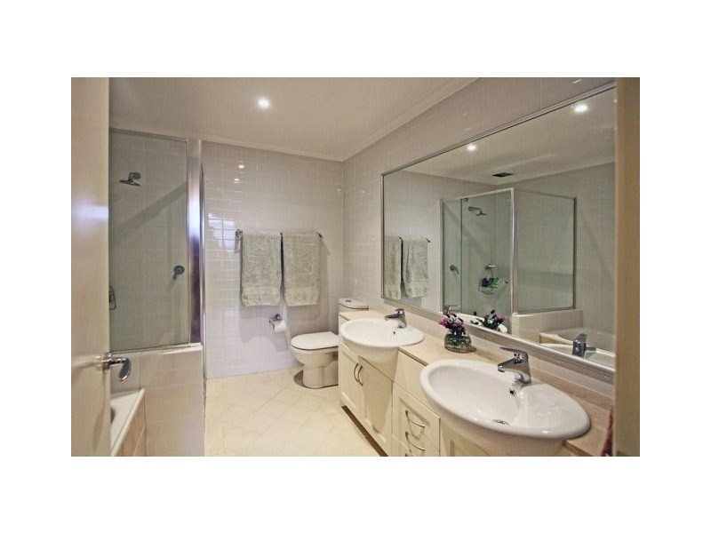 Unit 16 2 Juniper Drive, Breakfast Point NSW 2137