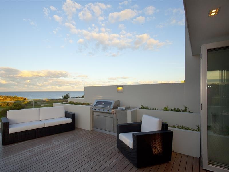 60 Gubbuteh Road, Little Bay NSW 2036