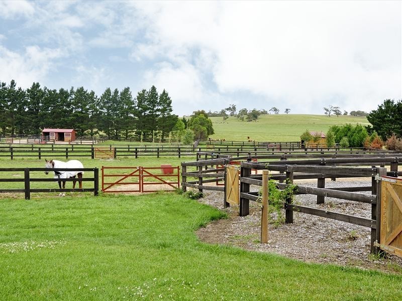 Lanes End 71 Carters Lane, Sutton Forest NSW 2577