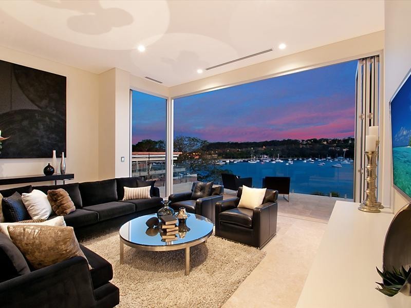 4 Laura Street, Seaforth NSW 2092