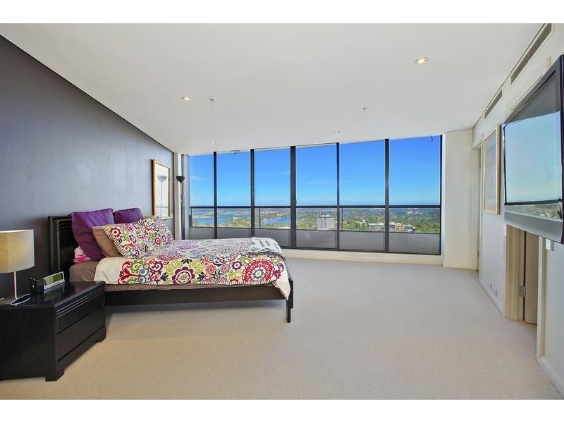 2402/3 Herbert Street, St Leonards NSW 2065