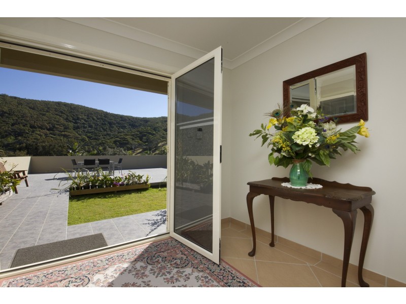 74 Newman Avenue, Pacific Palms NSW 2428