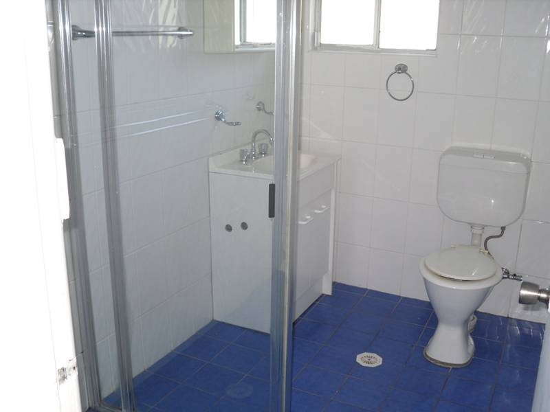 2 Fairfield Road, Guildford NSW 2161