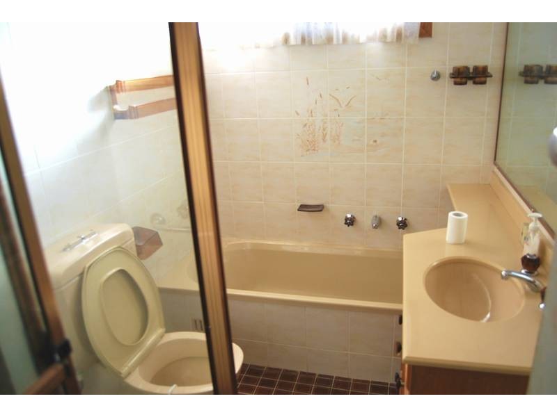 EDNA AVENUE, Merrylands NSW 2160