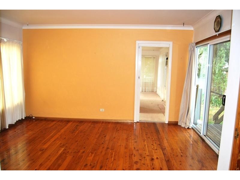 11 Edna Avenue, Merrylands NSW 2160