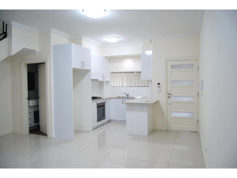 138 Railway Street, Granville NSW 2142