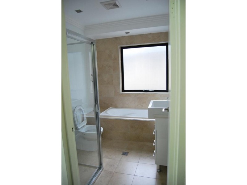 138 Railway Street, Granville NSW 2142