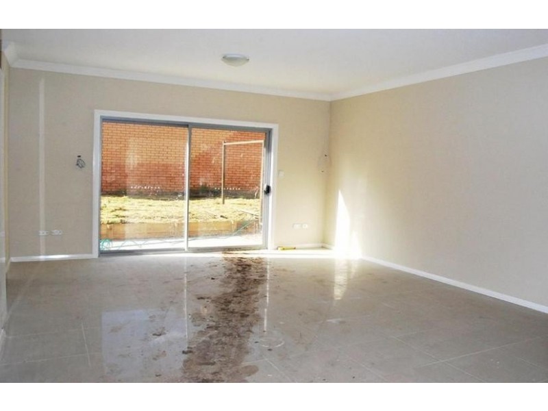 3/30 Chiswick Street, Greenacre NSW 2190