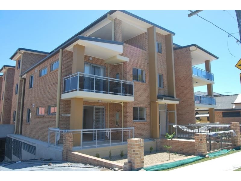 2/11-13 Cross Street, Guildford NSW 2161