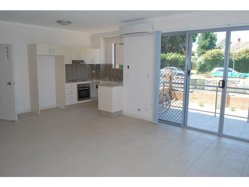 2/11-13 Cross Street, Guildford NSW 2161