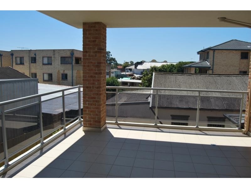 10/11-13 Cross Street, Guildford NSW 2161