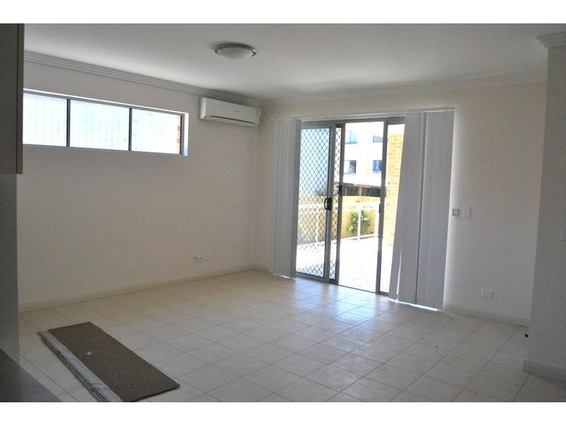 10/11-13 Cross Street, Guildford NSW 2161