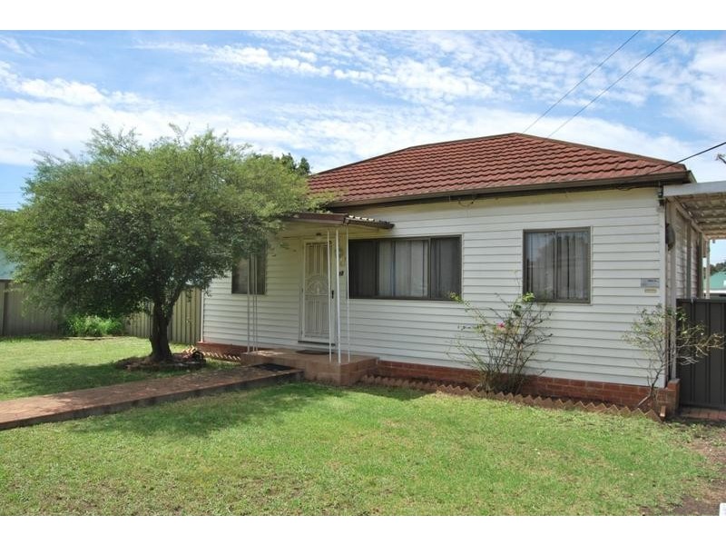 10 Larra Street, Yennora NSW 2161