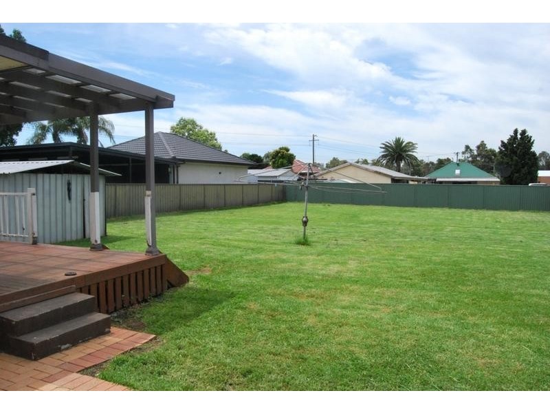 10 Larra Street, Yennora NSW 2161