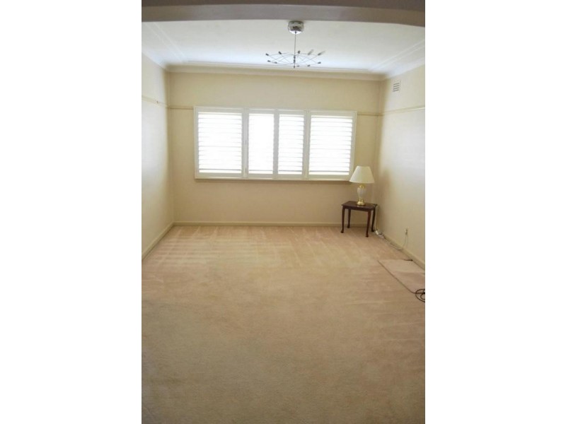 19 McArthur St, Guildford NSW 2161