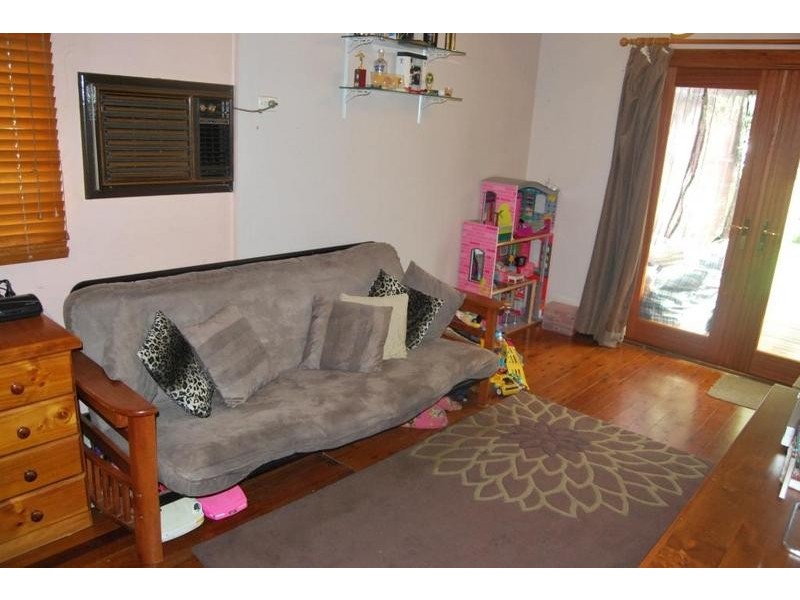 28 Kenyons Road, Merrylands NSW 2160