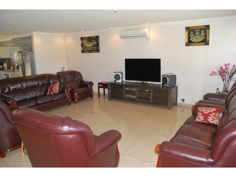 126 Damien Avenue, Greystanes NSW 2145