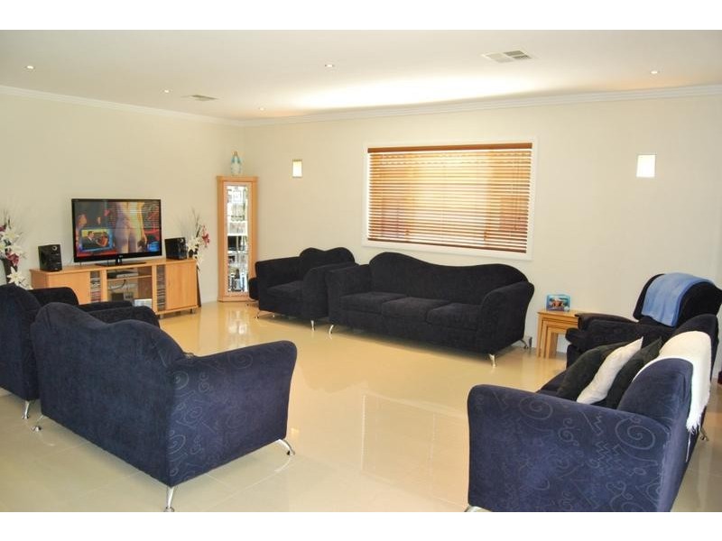 11 Faulds Road, Guildford West NSW 2161