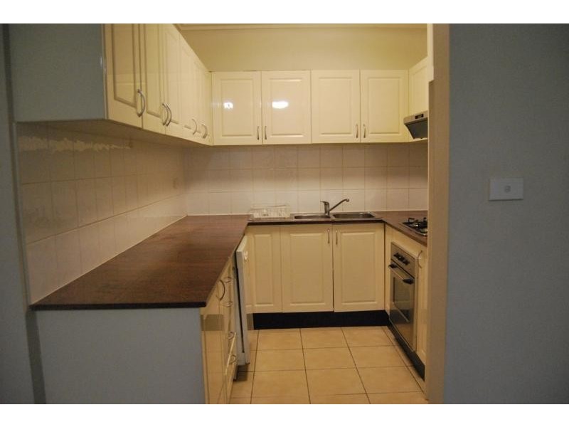 8/4-6 Treves Street, Merrylands NSW 2160