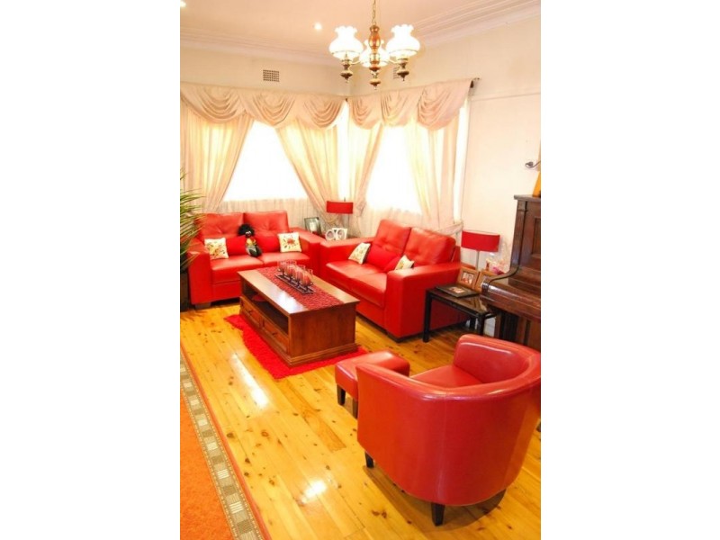 18 Excelsior Street, Merrylands NSW 2160