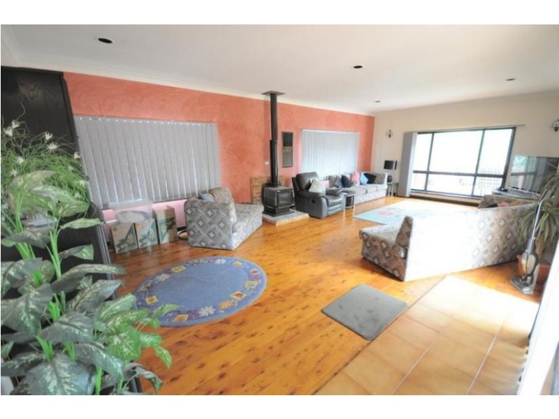 4 VALDA STREET, Merrylands NSW 2160