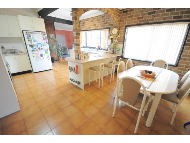 4 VALDA STREET, Merrylands NSW 2160