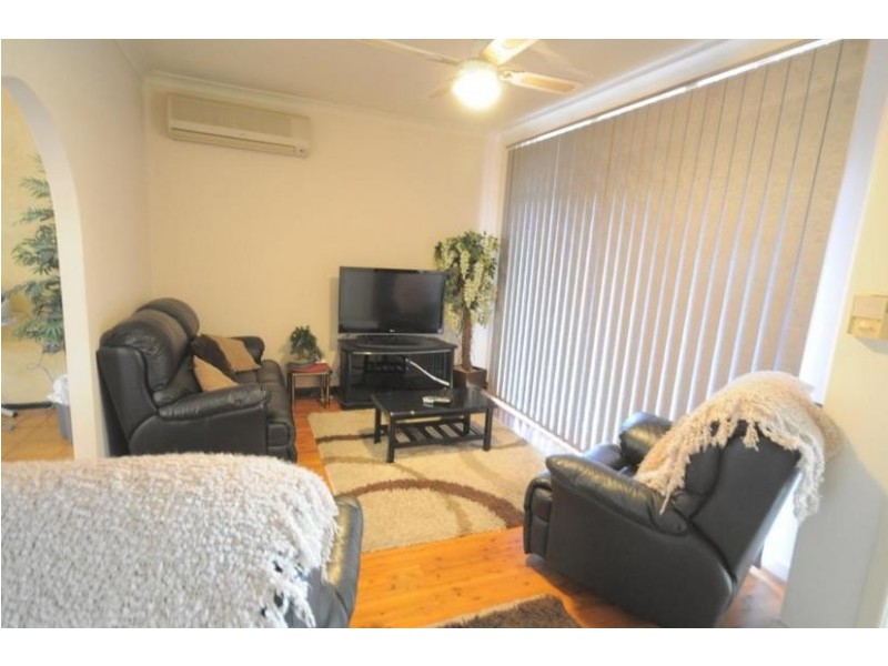 4 VALDA STREET, Merrylands NSW 2160