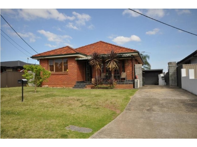 16 WARREN STREET, Woodpark NSW 2164