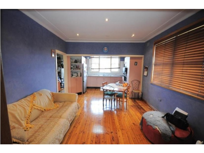 16 WARREN STREET, Woodpark NSW 2164