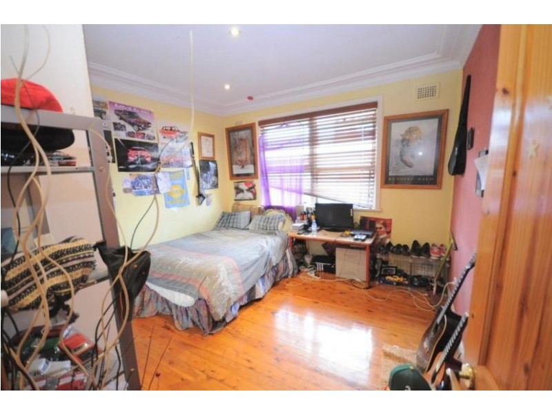 16 WARREN STREET, Woodpark NSW 2164