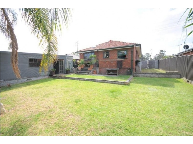16 WARREN STREET, Woodpark NSW 2164