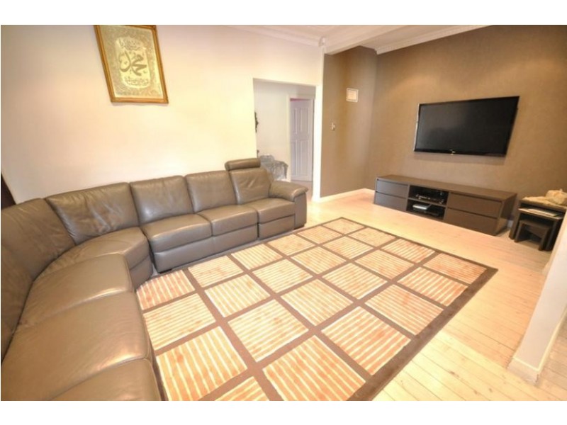 33 FAULDS ROAD, Guildford West NSW 2161