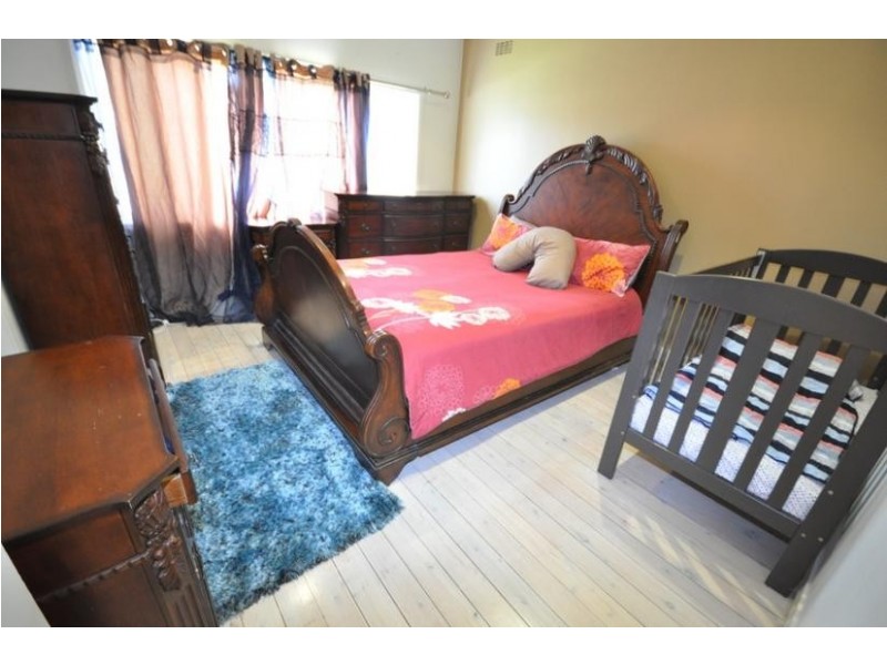 33 FAULDS ROAD, Guildford West NSW 2161