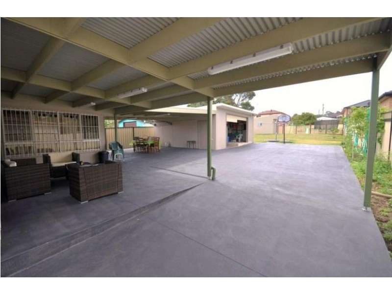33 FAULDS ROAD, Guildford West NSW 2161
