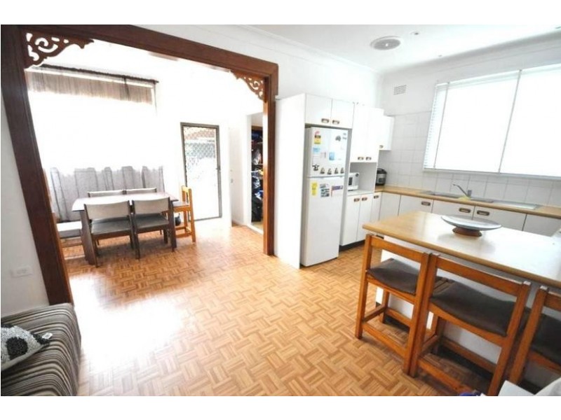 3 BALLANDELLA RD, Toongabbie NSW 2146