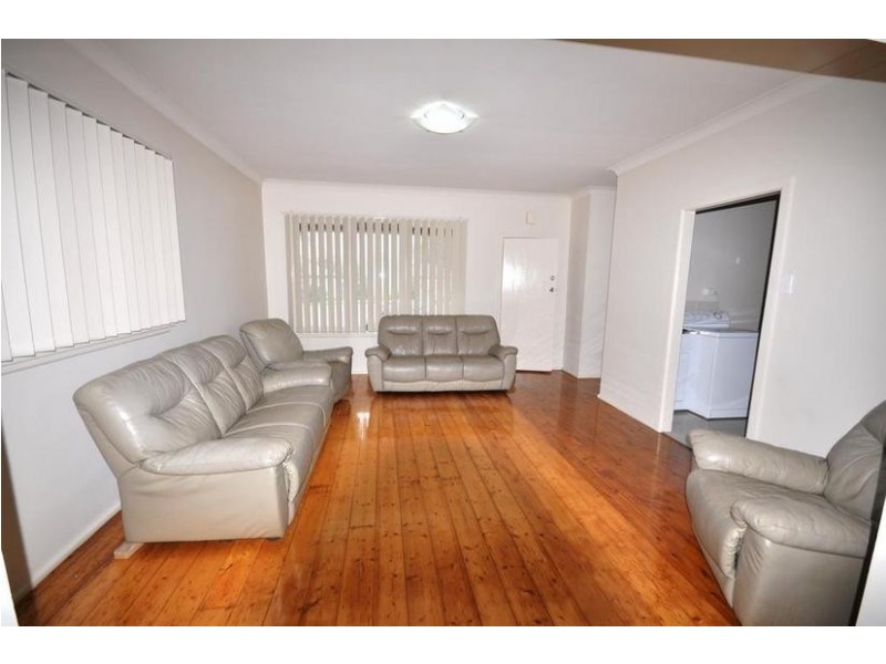 Fairfield NSW 2165