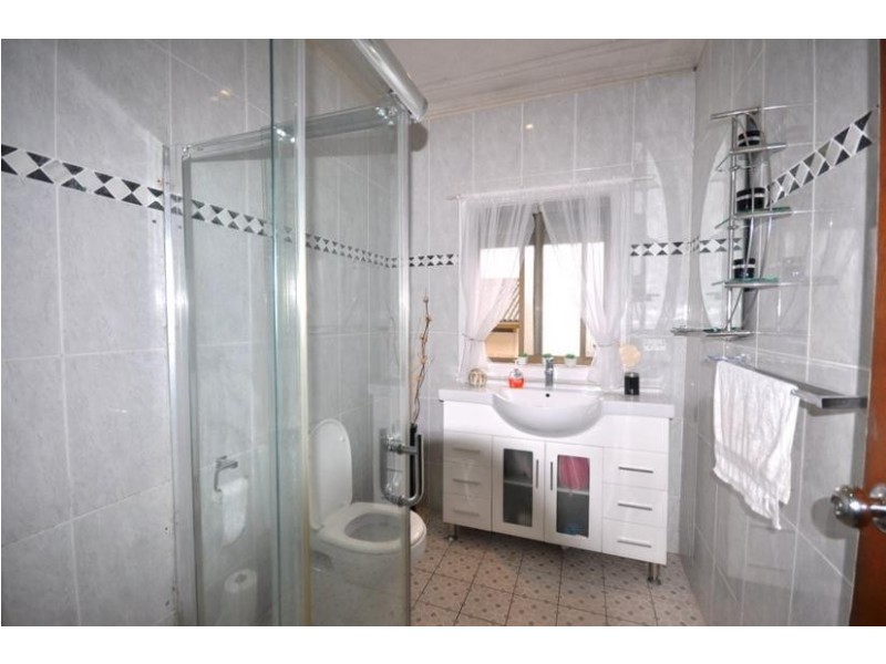 11 LINWOOD STREET, Guildford NSW 2161