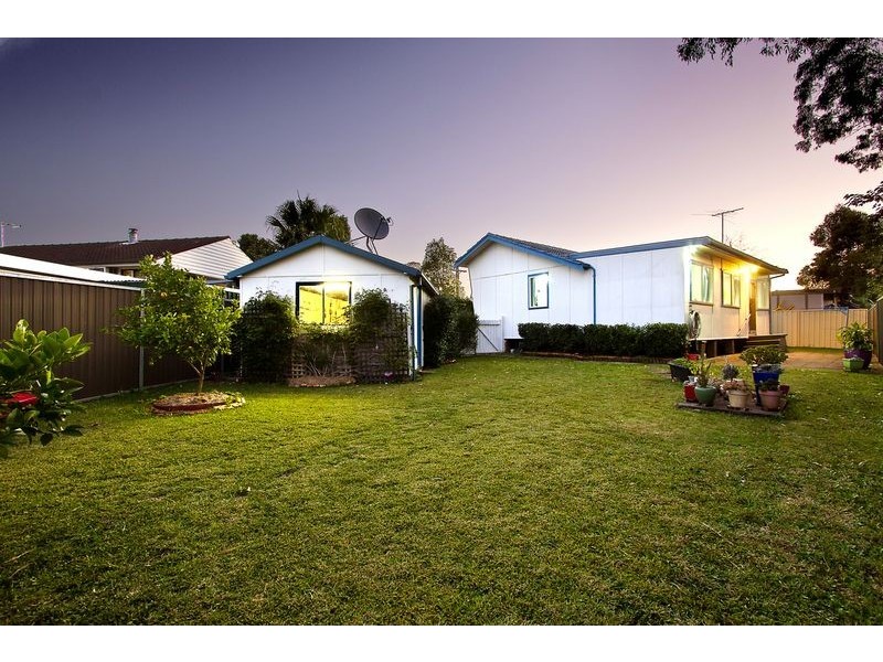 17 LUCERNE AVENUE, South Wentworthville NSW 2145