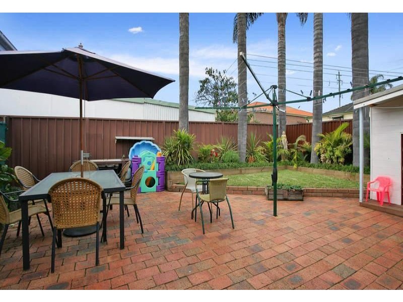 18 WARIALDA STREET, Merrylands NSW 2160