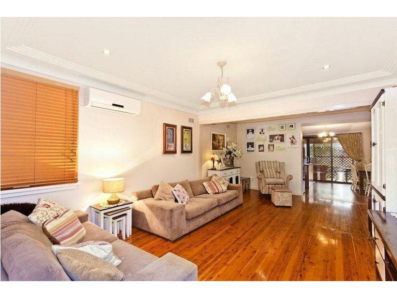 31 FAIRFIELD ROAD, Woodpark NSW 2164